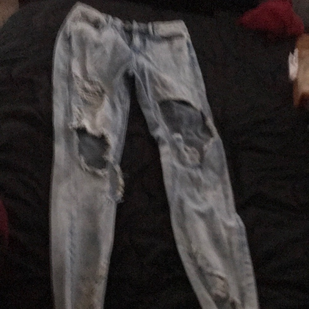White wash ripped jeans
